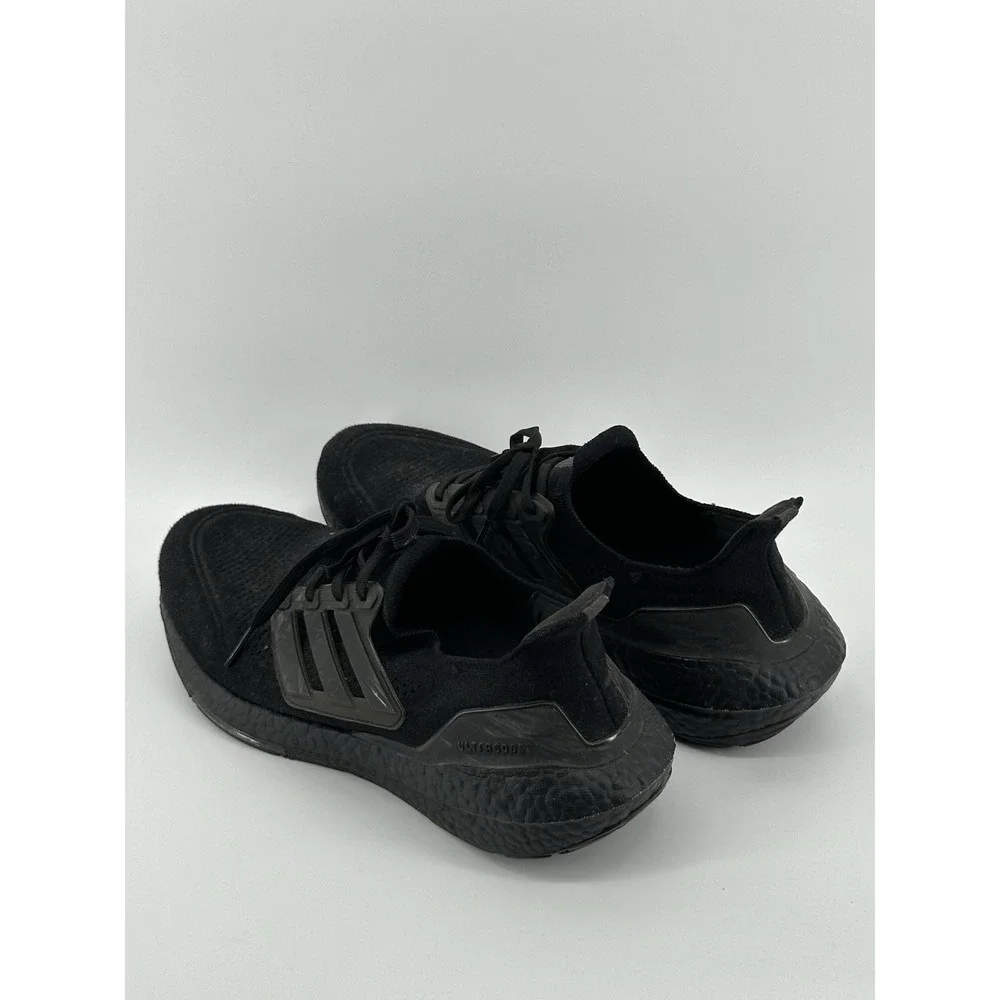 adidas Boost Men's Low Top Lace-Up Sneakers Black Cushioned Rubber Outsole